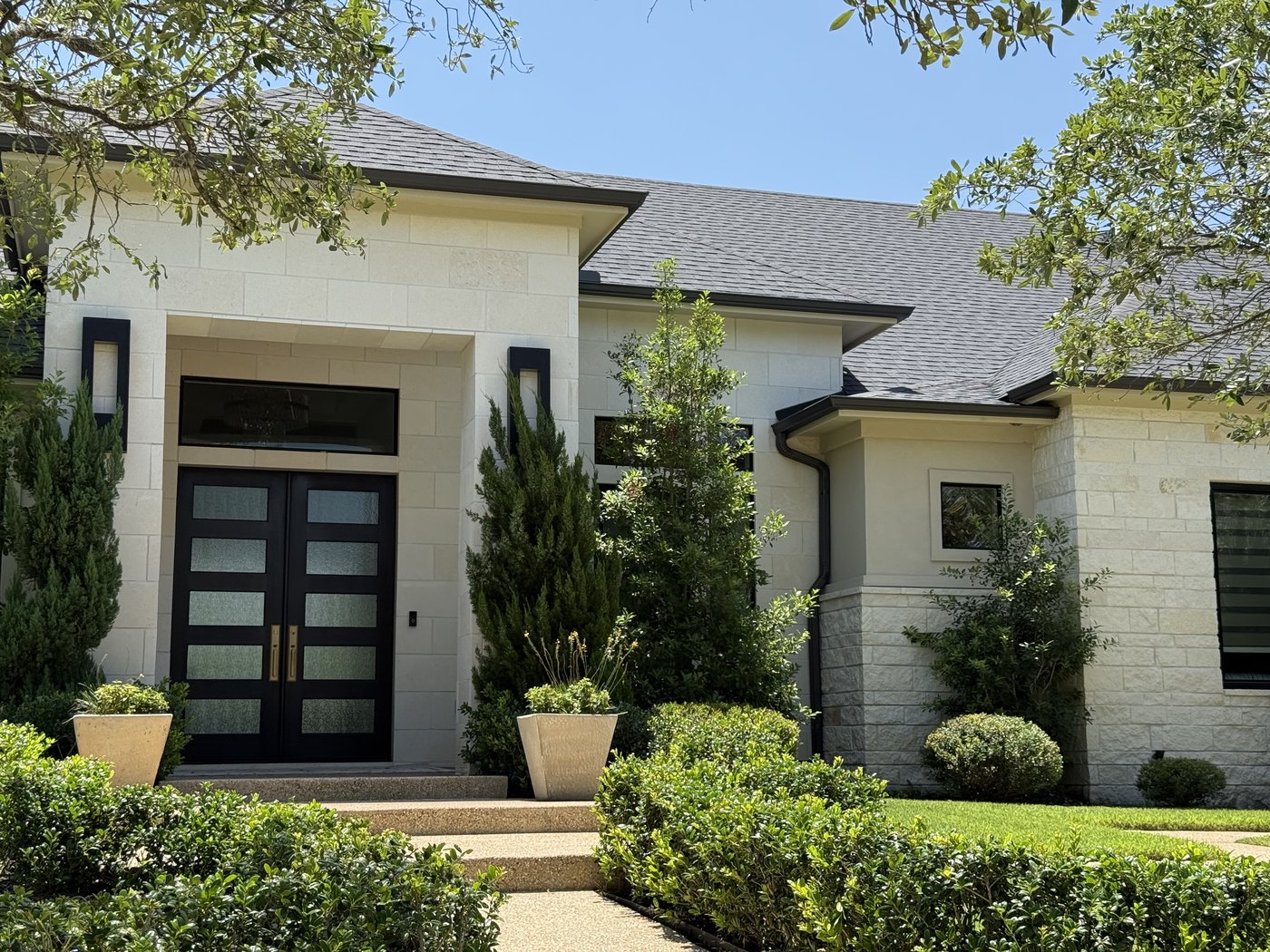 Texas residence — Crescent Cream architectural cut stone, front entry detail