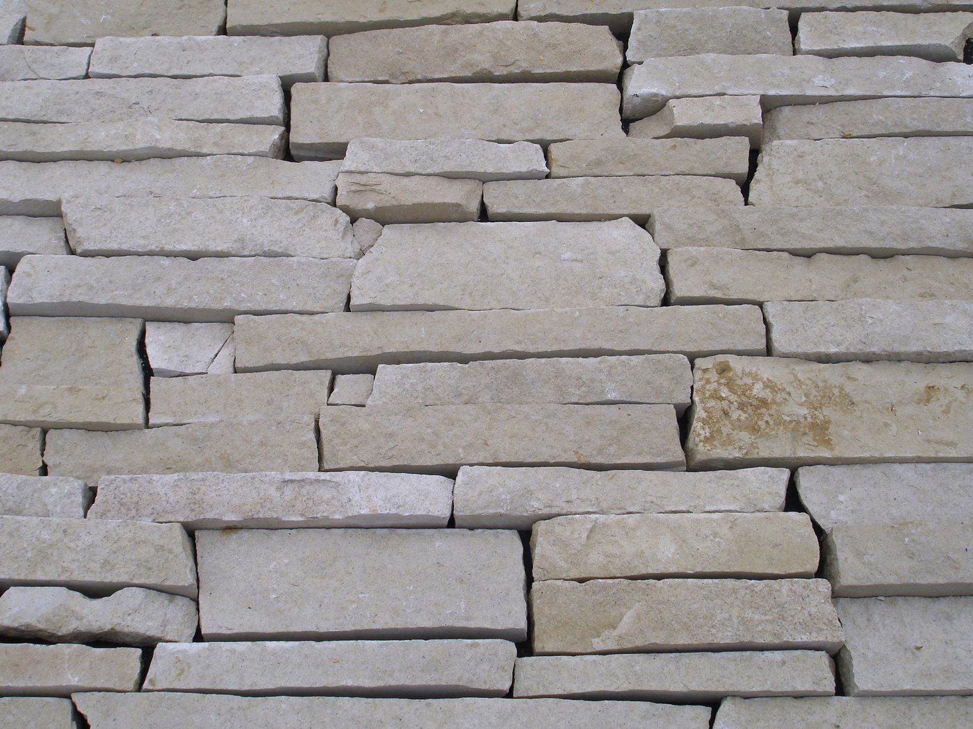 Smokey Ledgestone